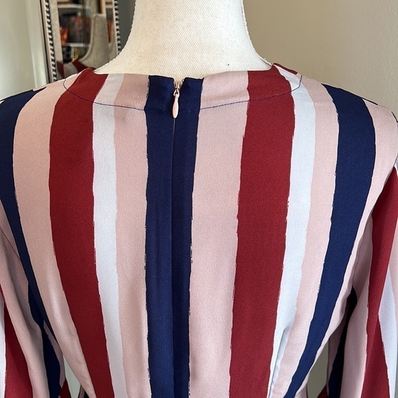 BCBGMAXAZRIA Striped Bell Sleeve Top Size Small - Picture 6 of 11